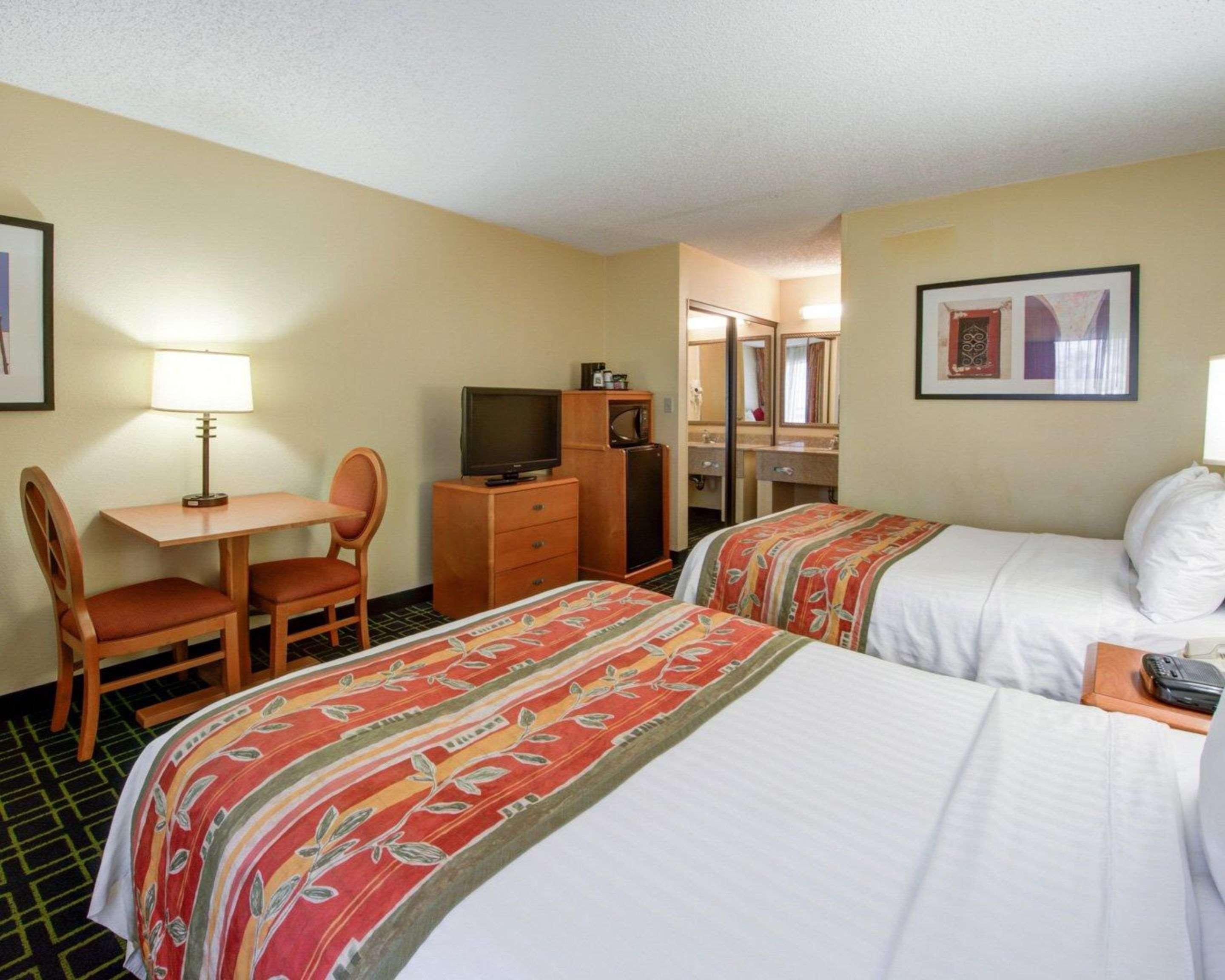 Quality Inn Placentia Anaheim Fullerton ภายนอก รูปภาพ